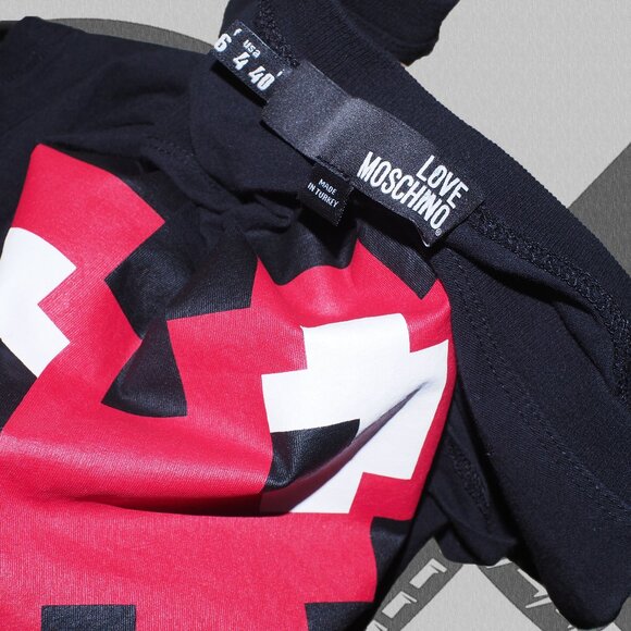 Moschino Love Women's Size 4 Short Sleeve Shirt Black 8-bit Heart Graphic - Picture 5 of 6